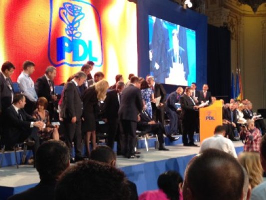 Statutul noului Partid Naţional Liberal rezultat din fuziunea PNL cu PDL a fost adoptat